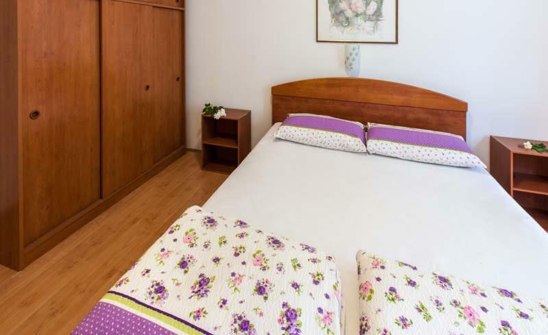 Apartmani Mudronja Murter Buitenkant foto